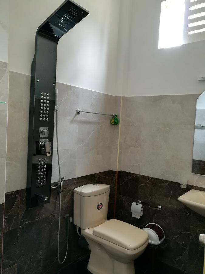 Sea Breeze Hotel Bentota Luaran gambar