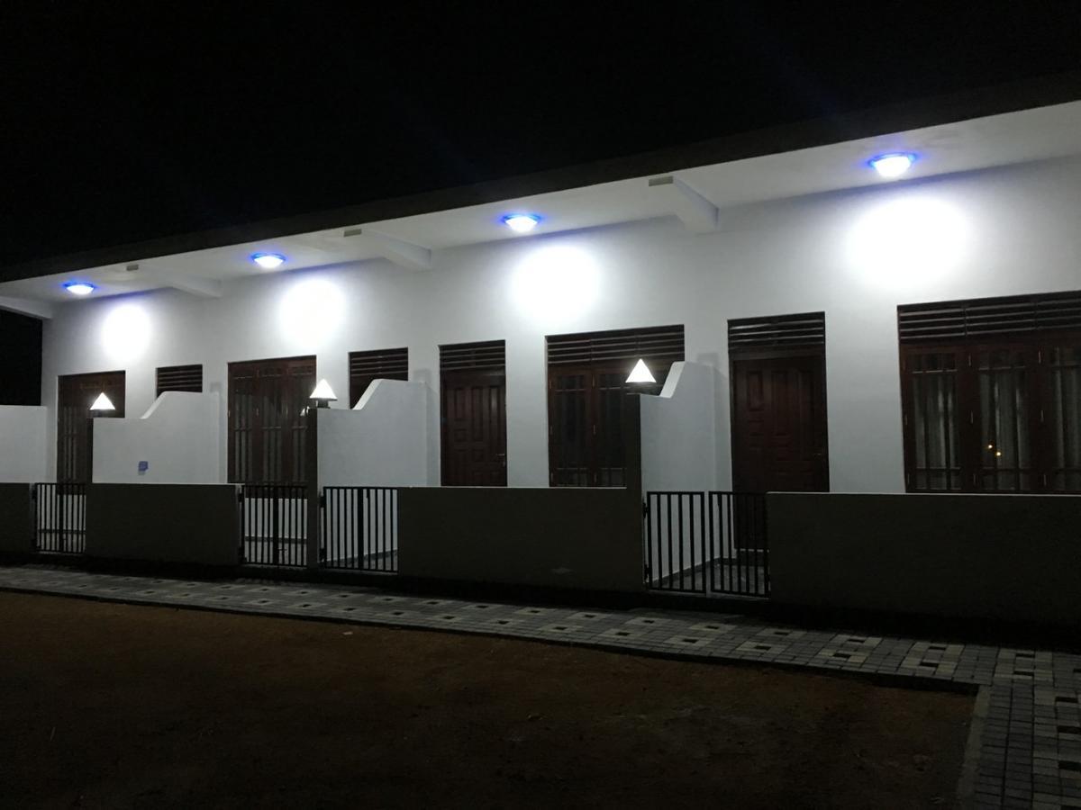 Sea Breeze Hotel Bentota Luaran gambar