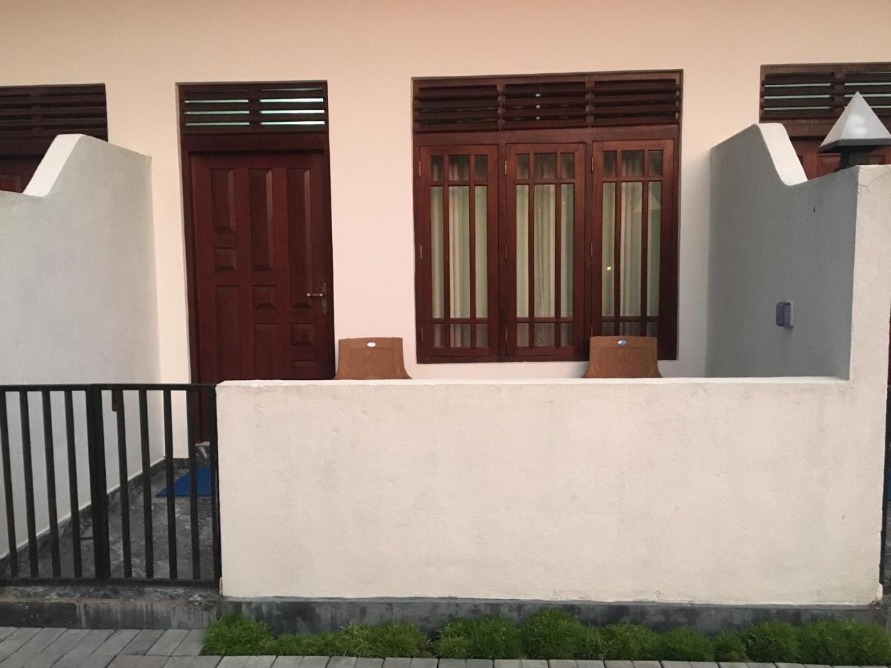 Sea Breeze Hotel Bentota Luaran gambar