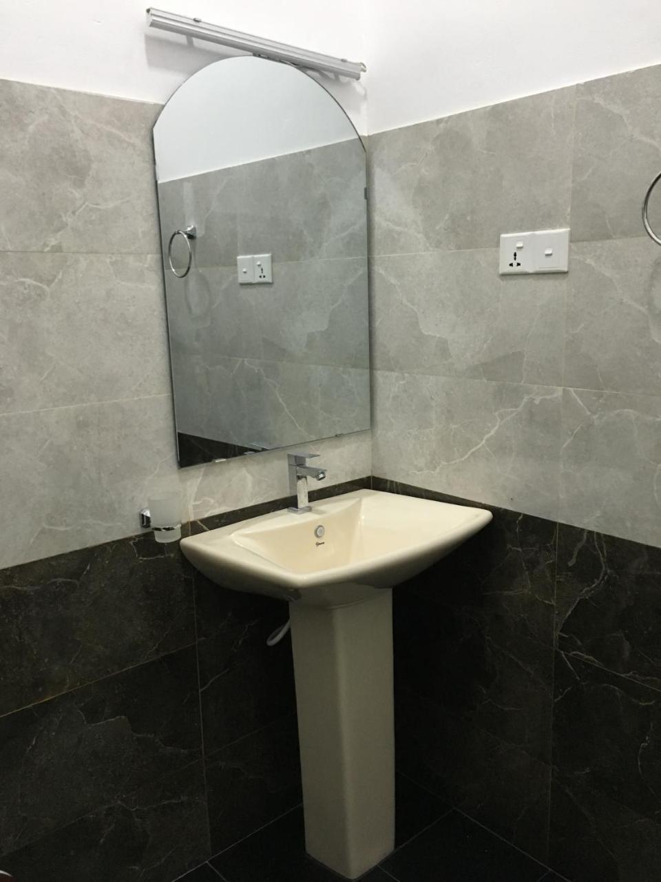 Sea Breeze Hotel Bentota Luaran gambar