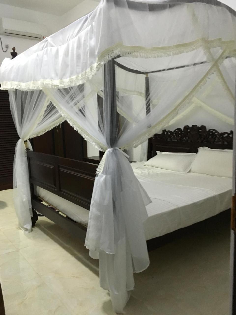 Sea Breeze Hotel Bentota Luaran gambar